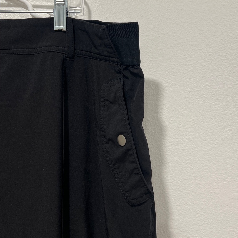 Athleta Vienna Cargo Pant, Color Black, Size 20 - Picture 2 of 3